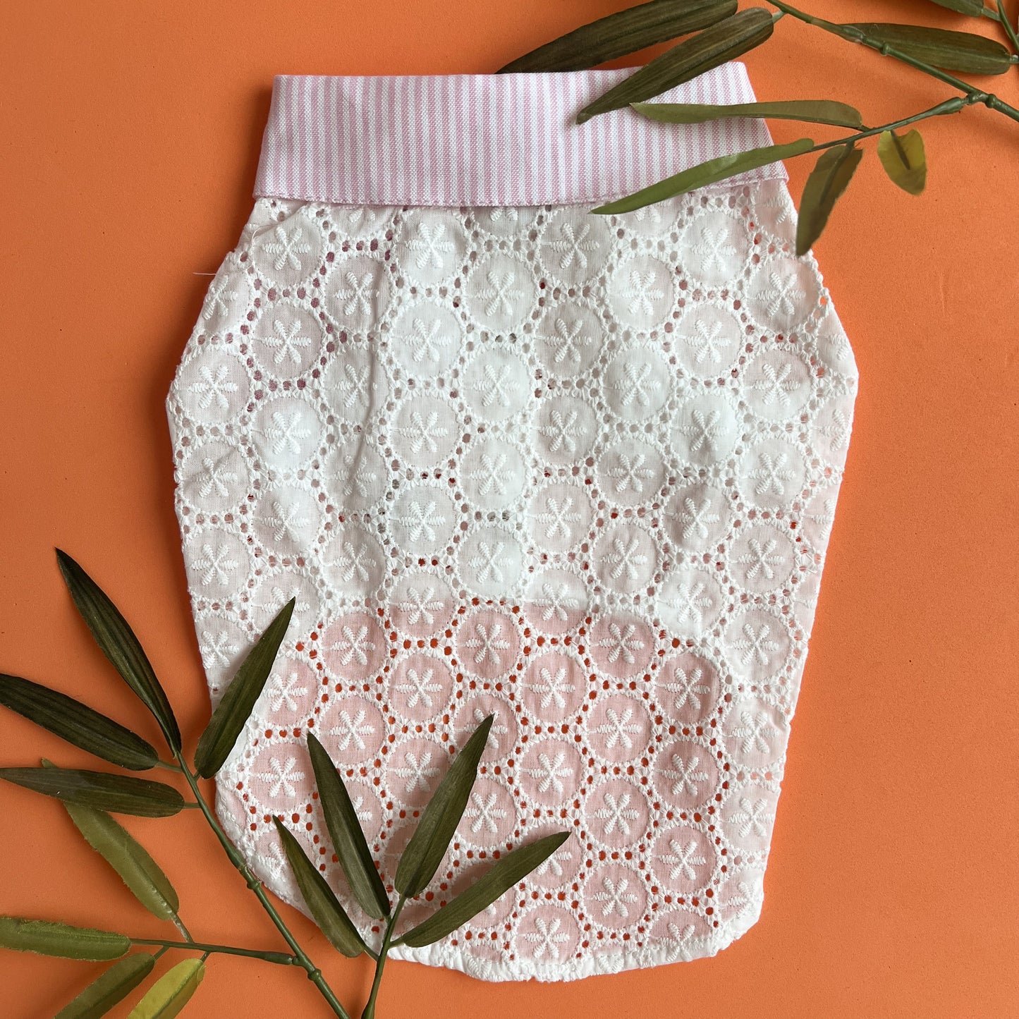 CAMISA DE BRODERIE BLANCO CON ROSA