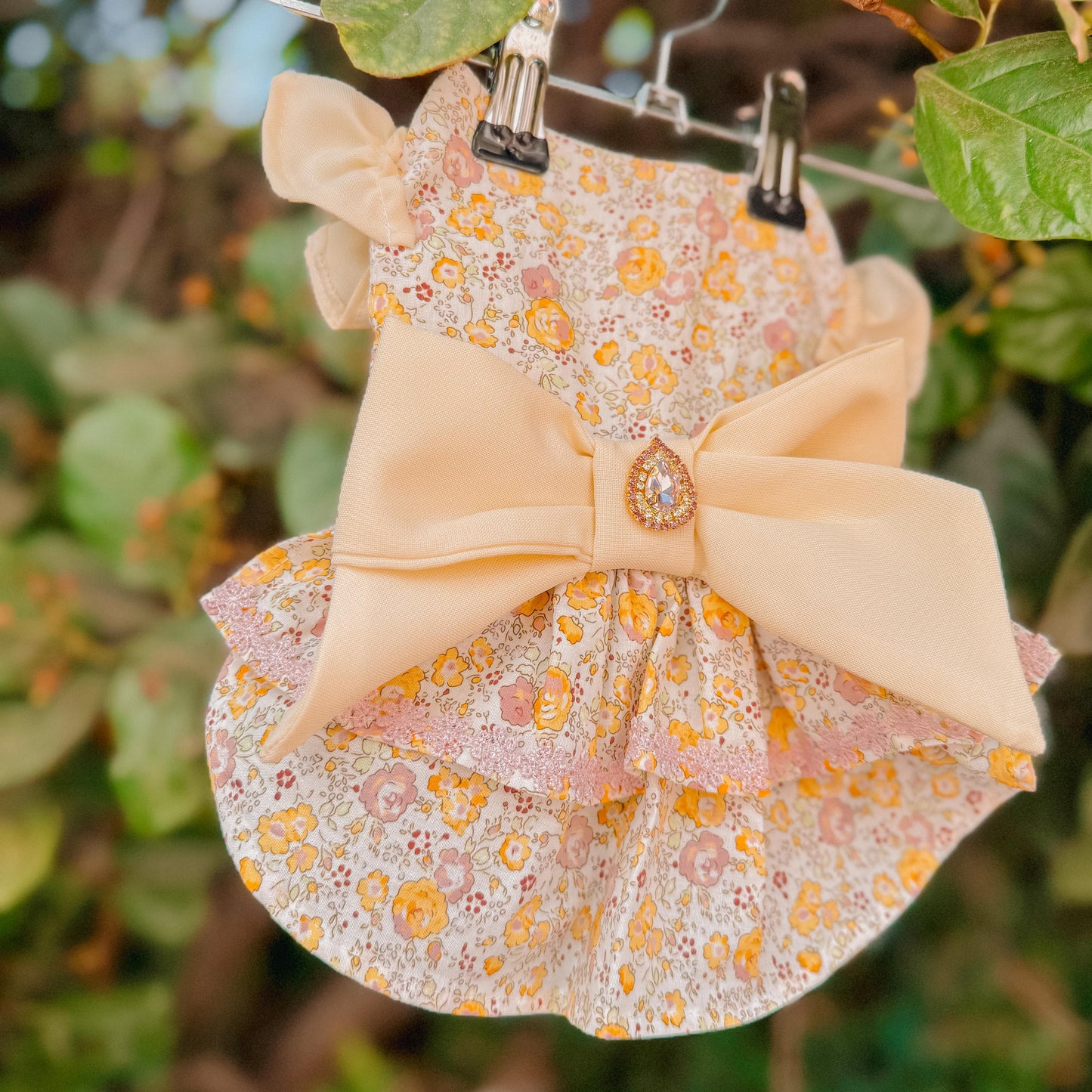 VESTIDO FLOREADO AMARILLO