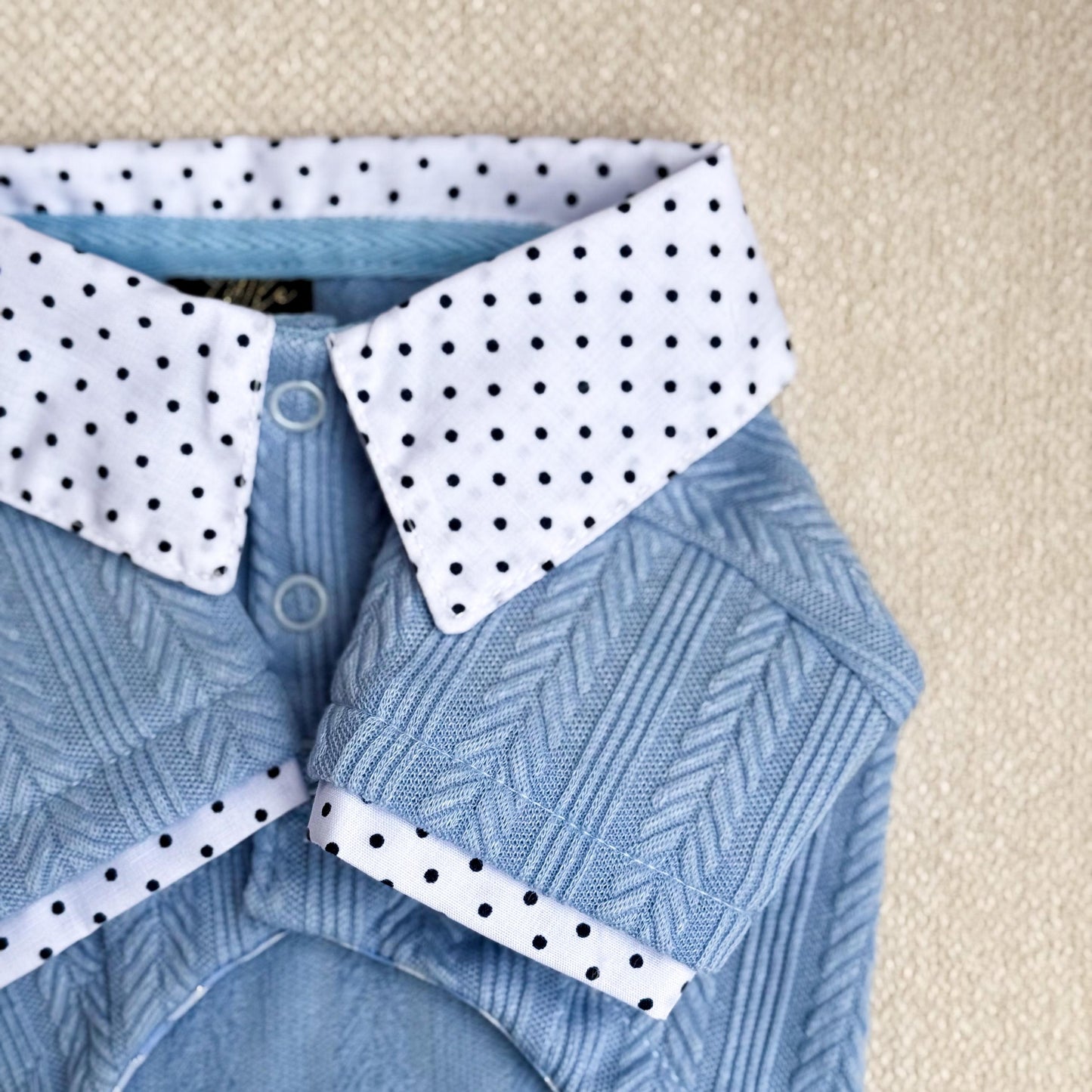 SWEATER CELESTE CUELLO CAMISA