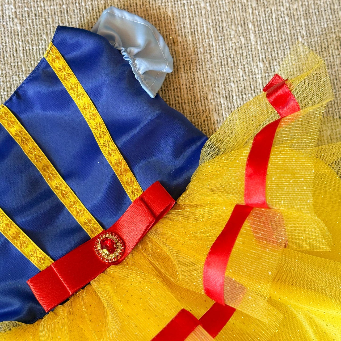 VESTIDO DE PRINCESA BLANCANIEVES