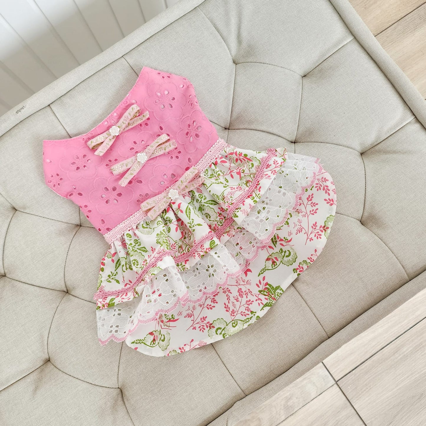 VESTIDO ROSA CON VERDE