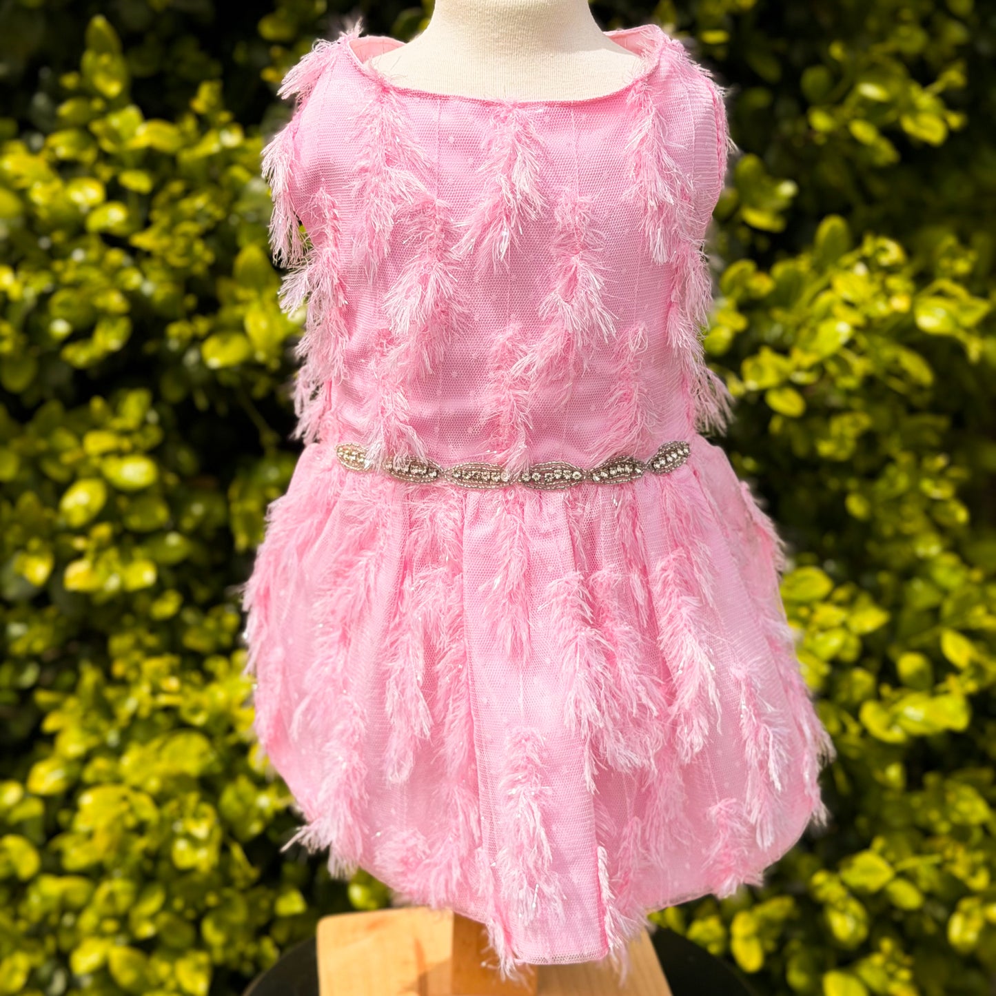 VESTIDO GALA PLUMAS