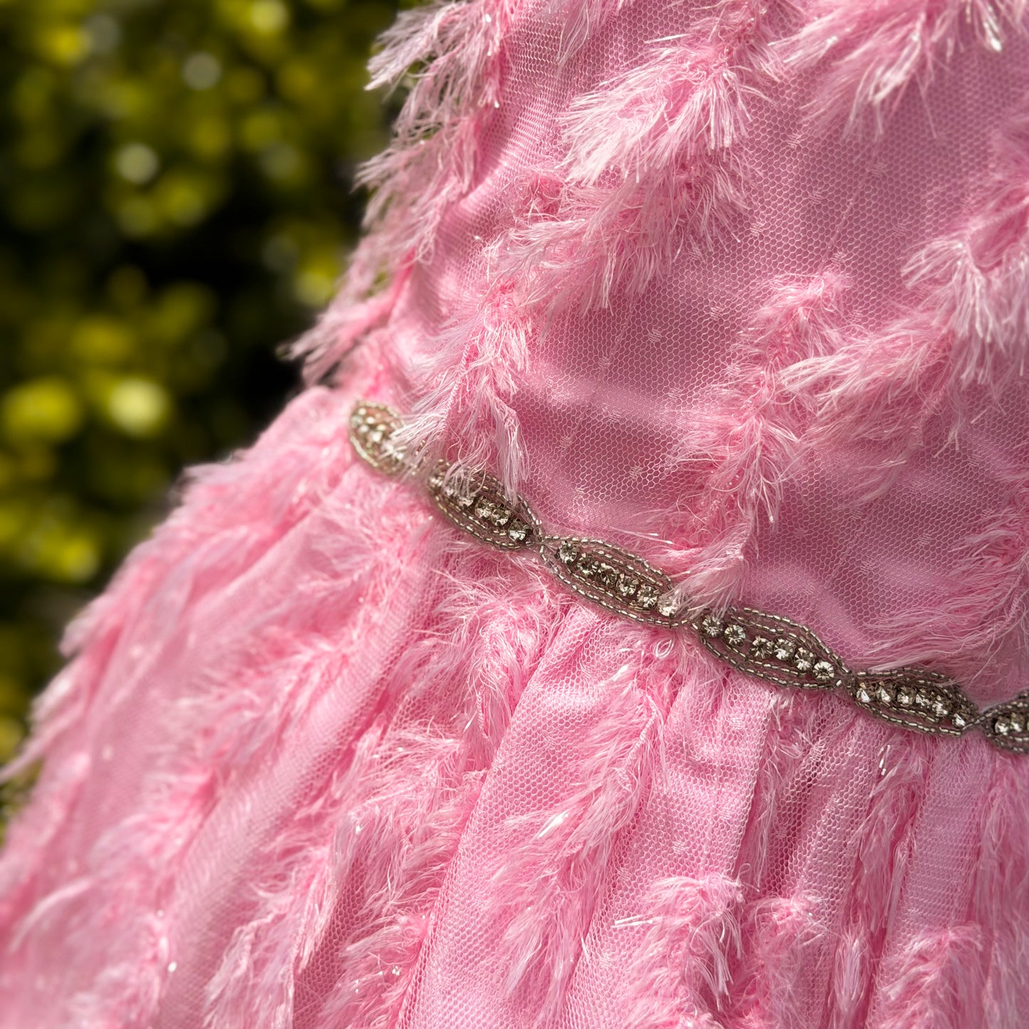 VESTIDO GALA PLUMAS